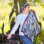 زيبرا اسكارف فخم من الكريب شيفون الناعم، يضيف لمسة من الأناقة على أي إطلالة.