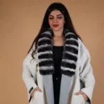 جاكيت من فرو الشينشيلا وقماش الكشمير من لورو بيانا